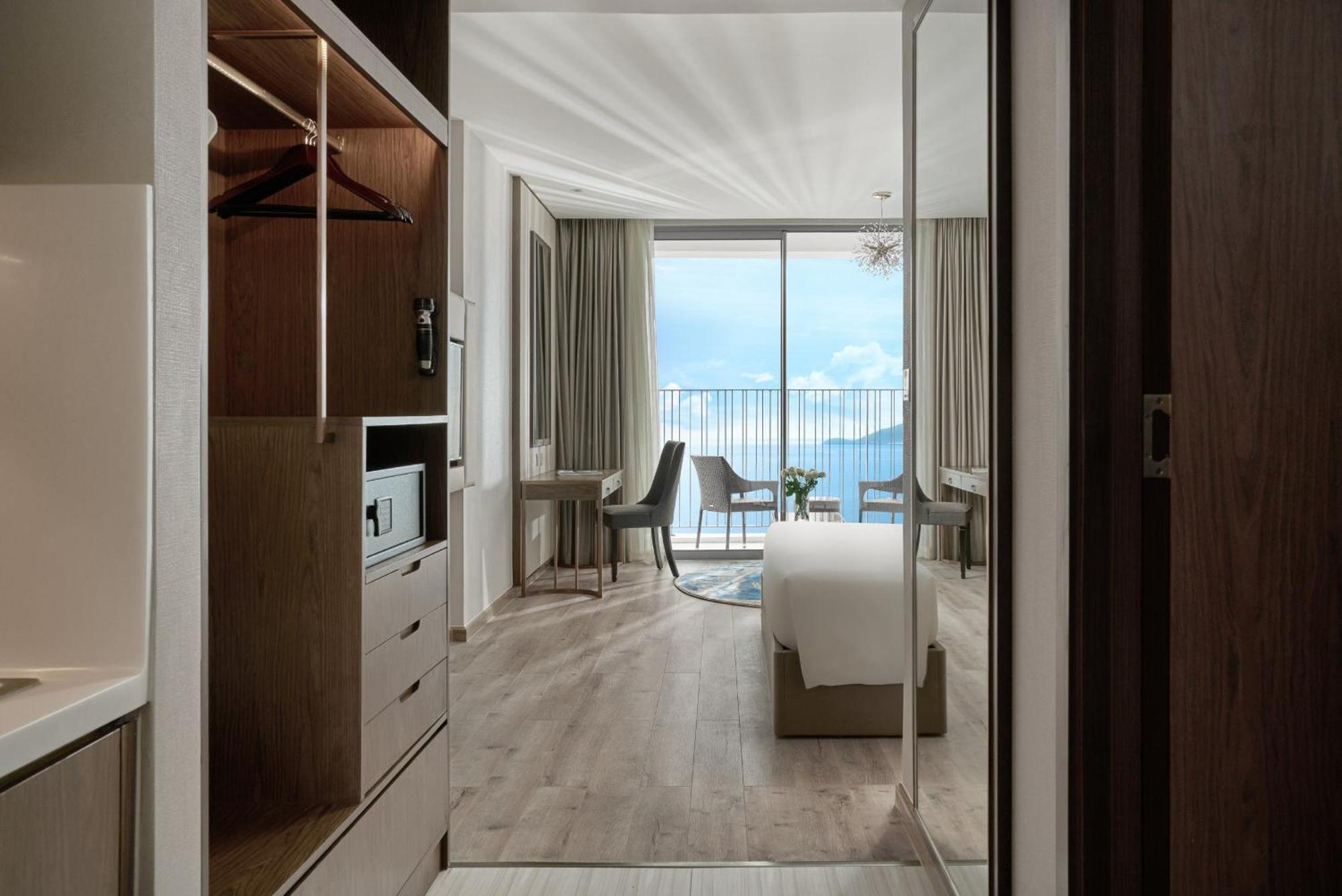 Panorama Beachfront Нячанг Экстерьер фото